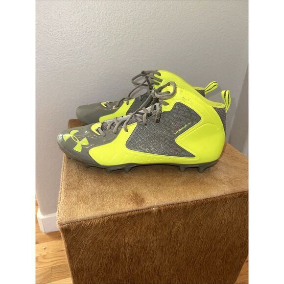 NEW Under Armour Clutch Fit yellow green US Size 15 cleats football 12700488-731 - Picture 1 of 5